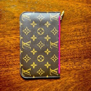 AUTHENTIC LOUIS VUITTON PURSE POUCH